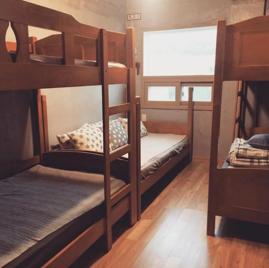 Hostel Cinnamon Tree Guest House Busan